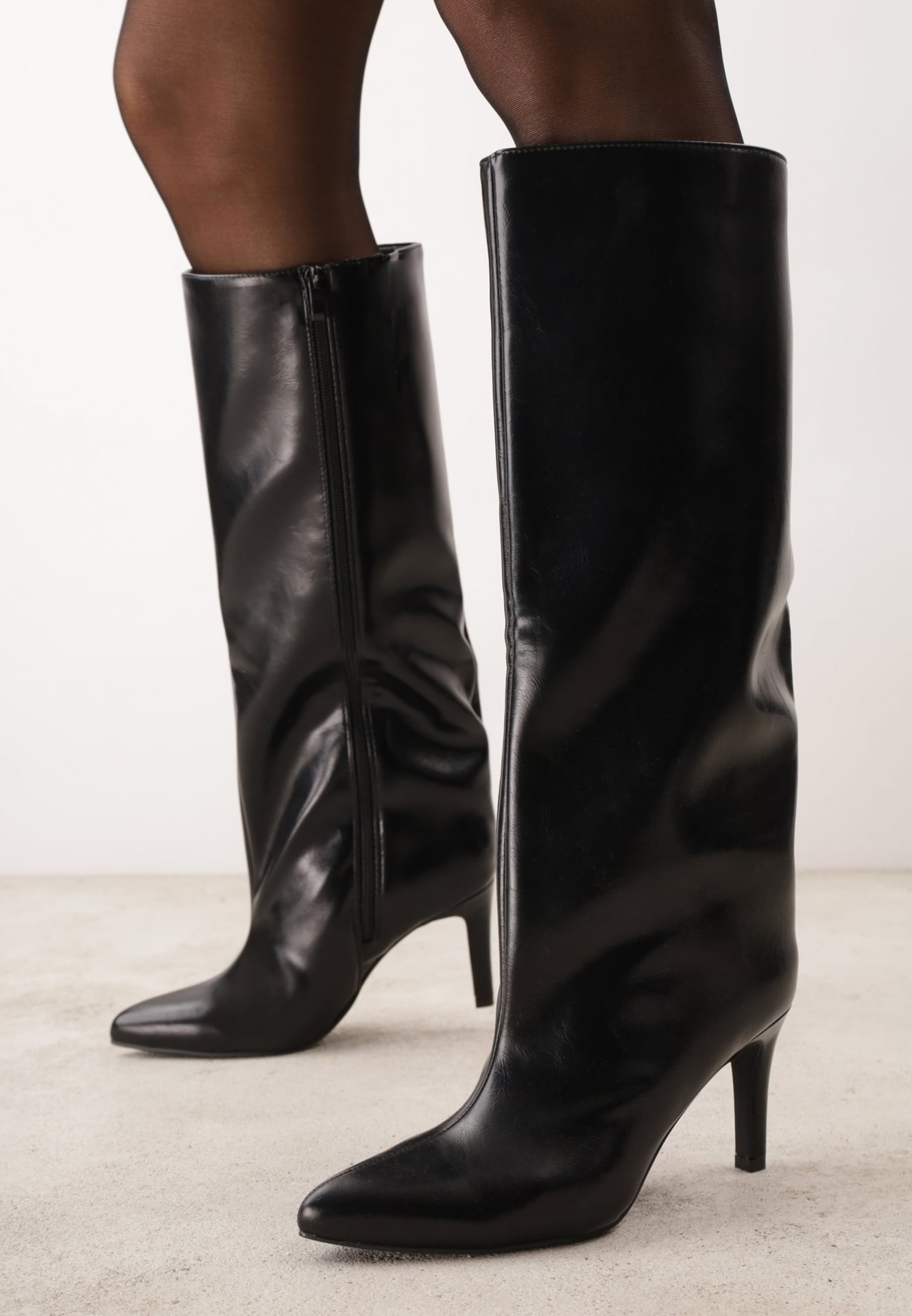 Cizme pe toc stiletto cu carâmb larg Botara Negre