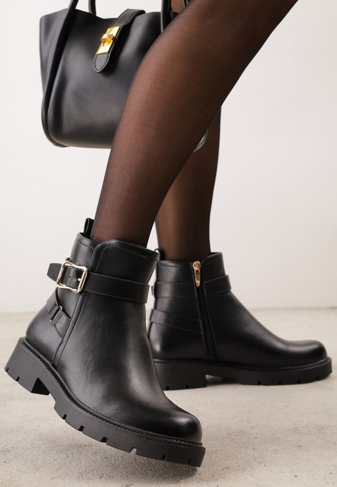 Botine cu barete decorative și catarame metalice Cerelle Negre