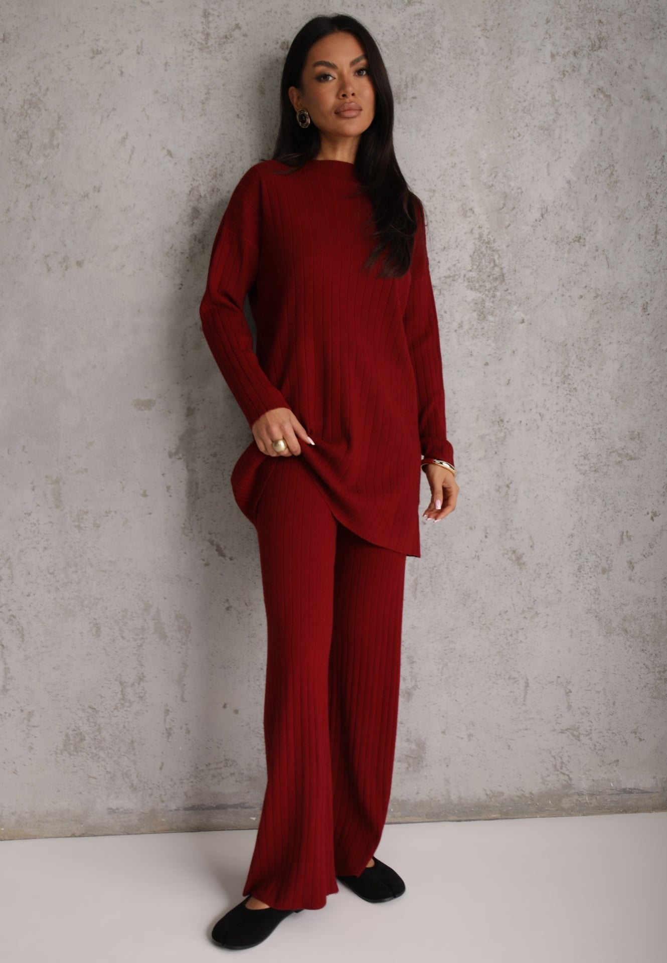 Set tricotat cu bumbac, în dungi, format din tunică-sweater și pantaloni Ovattea Bordo