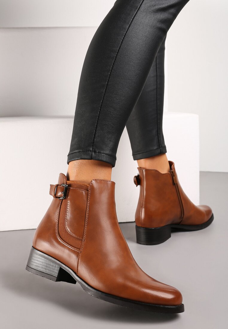 Botine maro Density