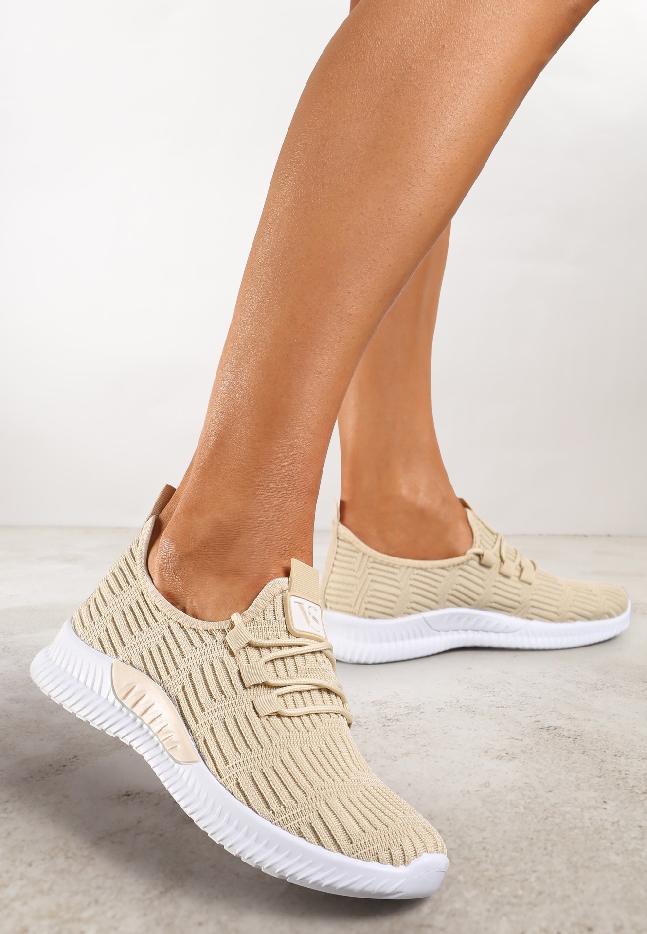 Pantofi sport bej Pudina