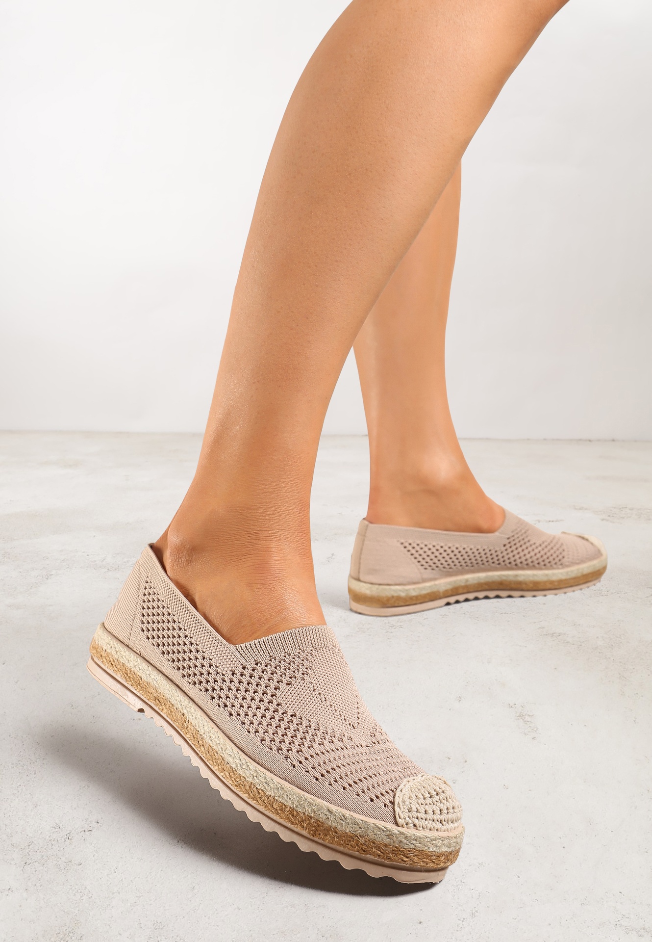 Espadrile bej închis cu talpă împletită și cu capută ajurată Uraian