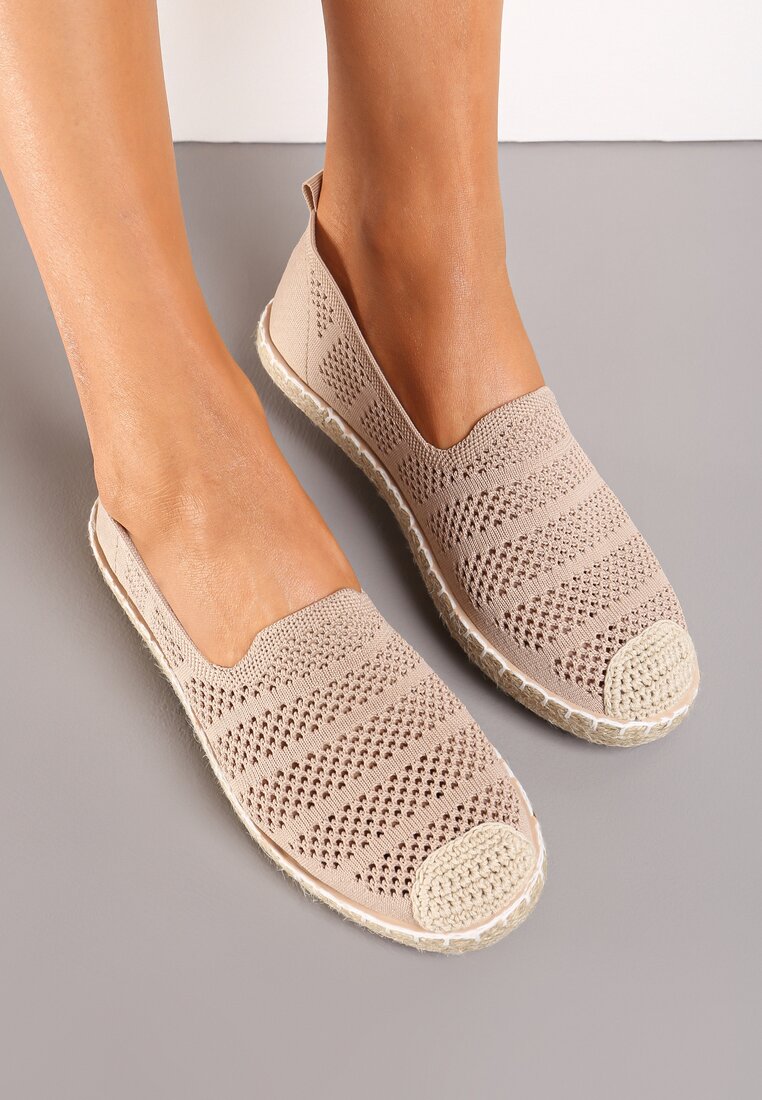 Espadrile bej închis pe talpă plată din împletitură și cu cusături decorative Tarniesa