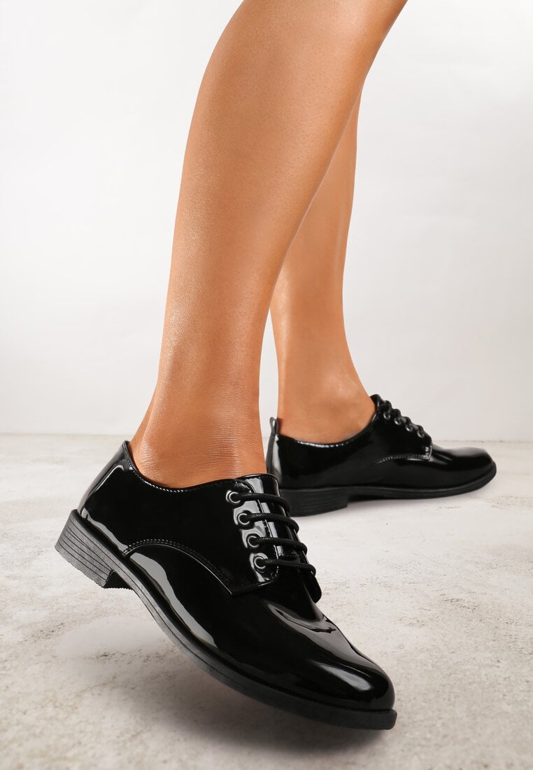 Pantofi Oxford Negri Lăcuiți Cu șireturi din piele Zatella