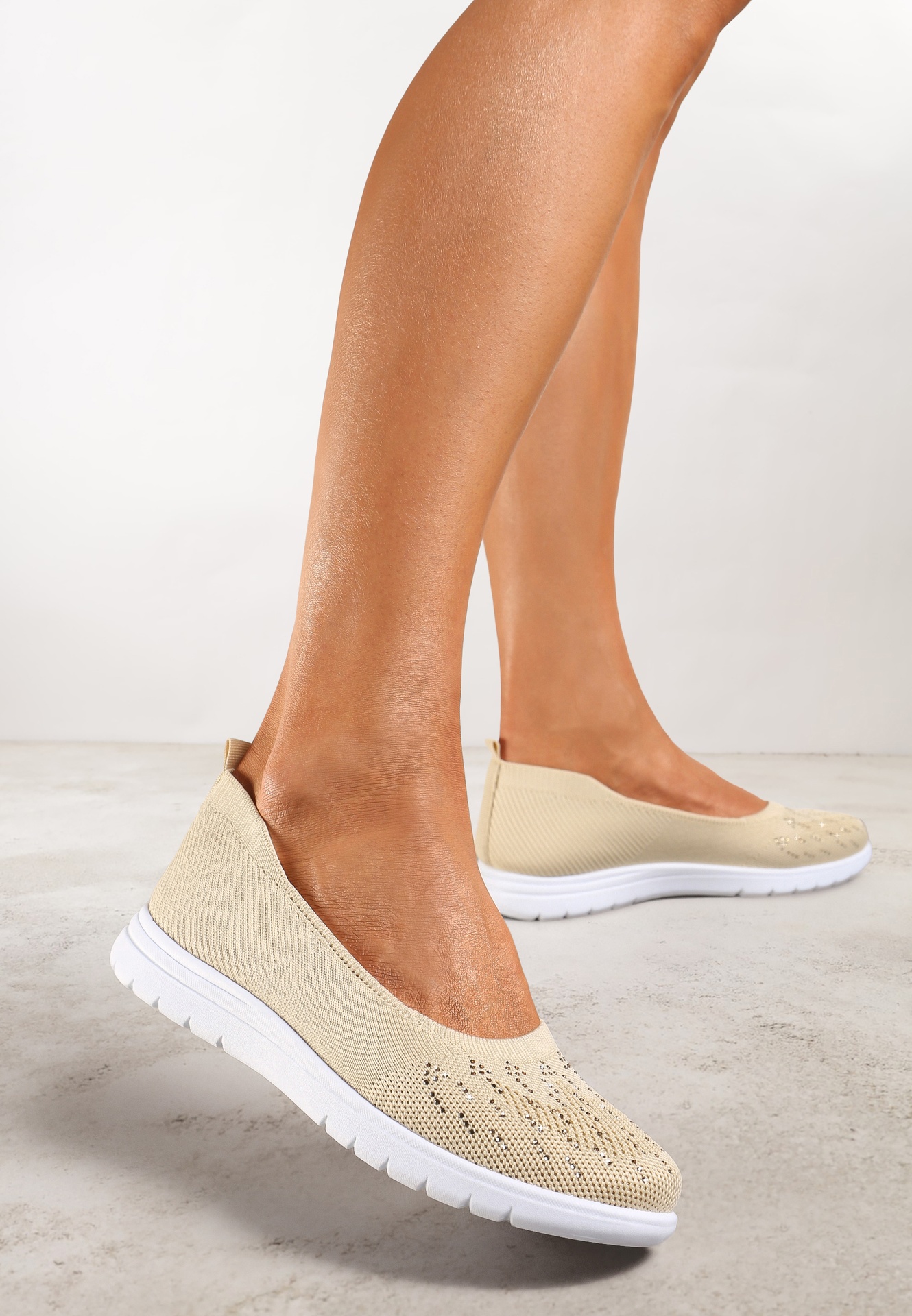 Tenisi bej plati împodobiți cu zirconii Lomadia