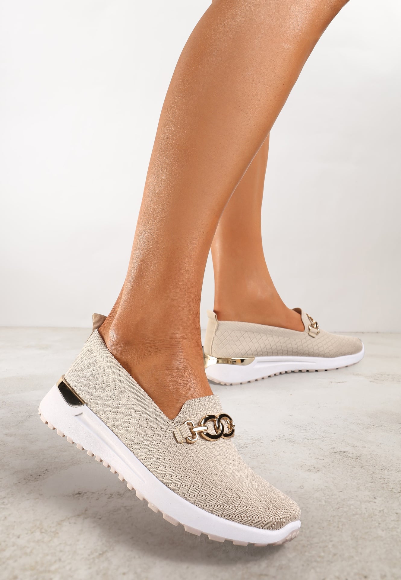 Pantofi bej slip-on stil teniși cu cataramă Wiatalia