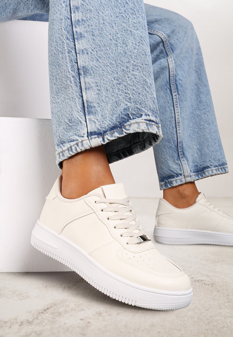 Adidași bej înșiretat ornat cu perforații Ellemisa