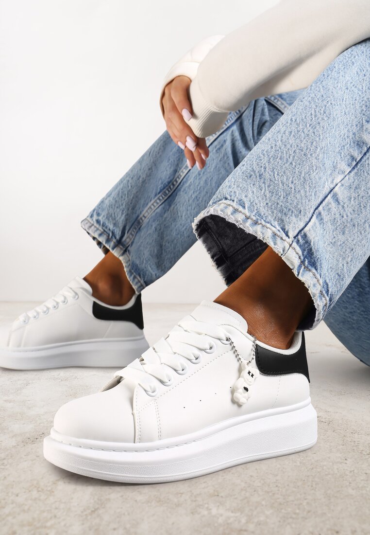 Sneakers Alb-Negru Casual cu Pandantiv Ursulet Ulevidia