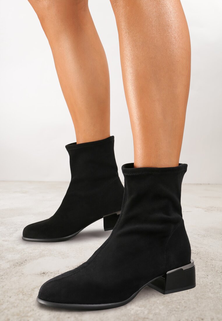 Botine Negre cu toc gros Decorate cu finisaj metalic Irialan