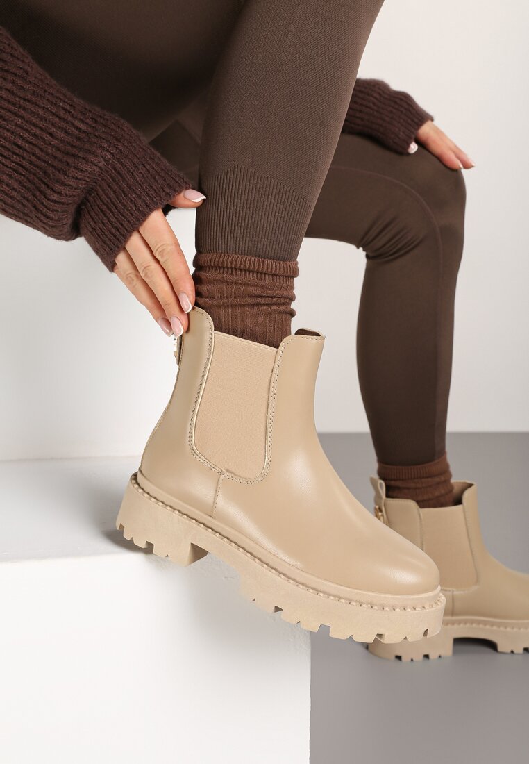 Botine bej cu platformă stil Chelsea cu elastic și finisaj metalic Lerives