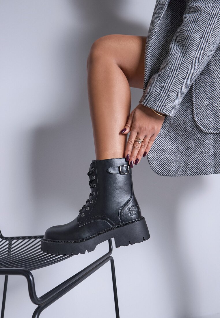 Botine Negre Stil Worker Vices cu Cataramă Decorativă la Gambă Deosia