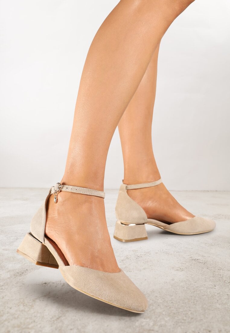 Pantofi cu toc bej închis Vices pe toc gros cu branț din piele naturală și ornament metalic Velori