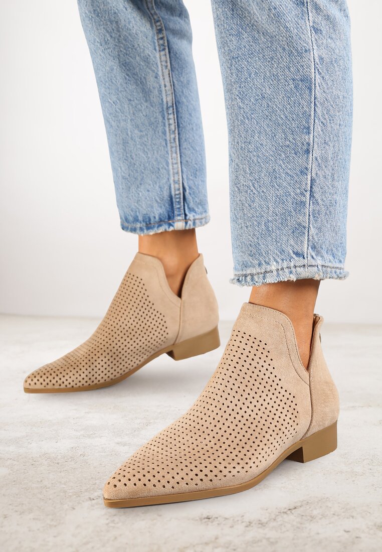 Ghete Bej Plate Vices cu carâmb ajurat decorate cu decupaj Selanis