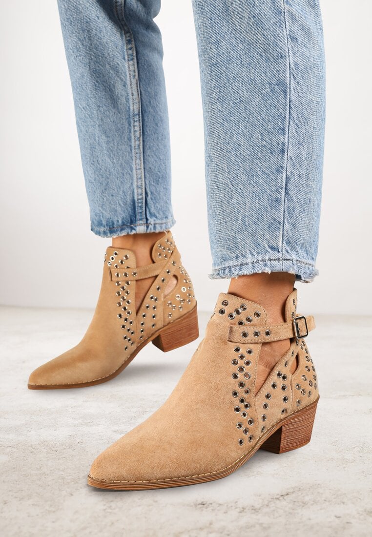 Botine bej închis Vices cu toc gros în stil cowboy cu aplicații metalice și decupaje Virori