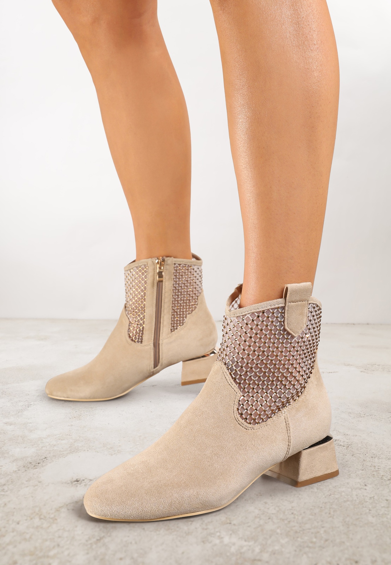 Botine Bej cu Toc Gros Vices decorate cu Plasă pe Carâmb Deovenna