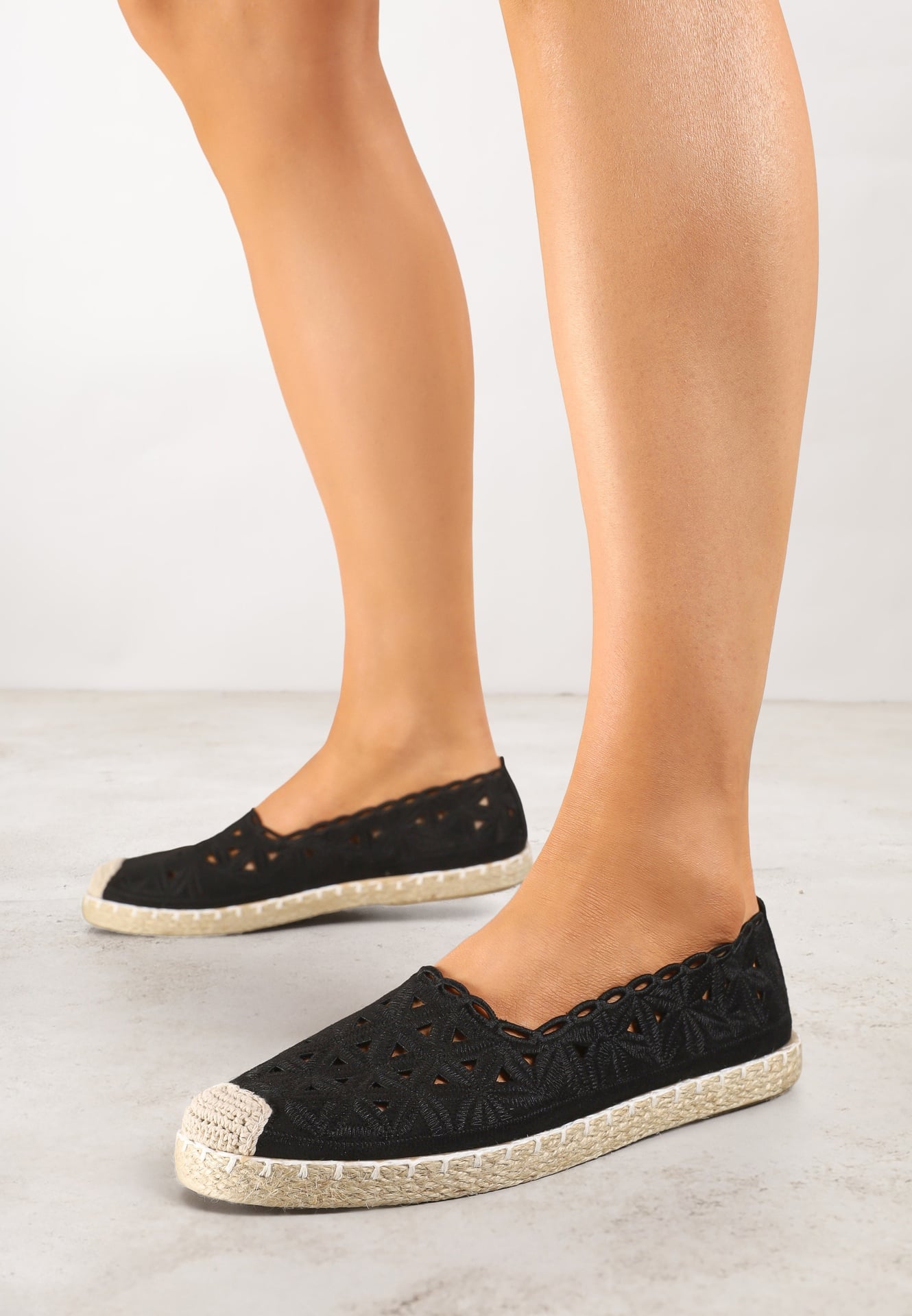 Espadrile Negre Vices cu Partea superioară Ajurată și Șnur Împletit Arivoni