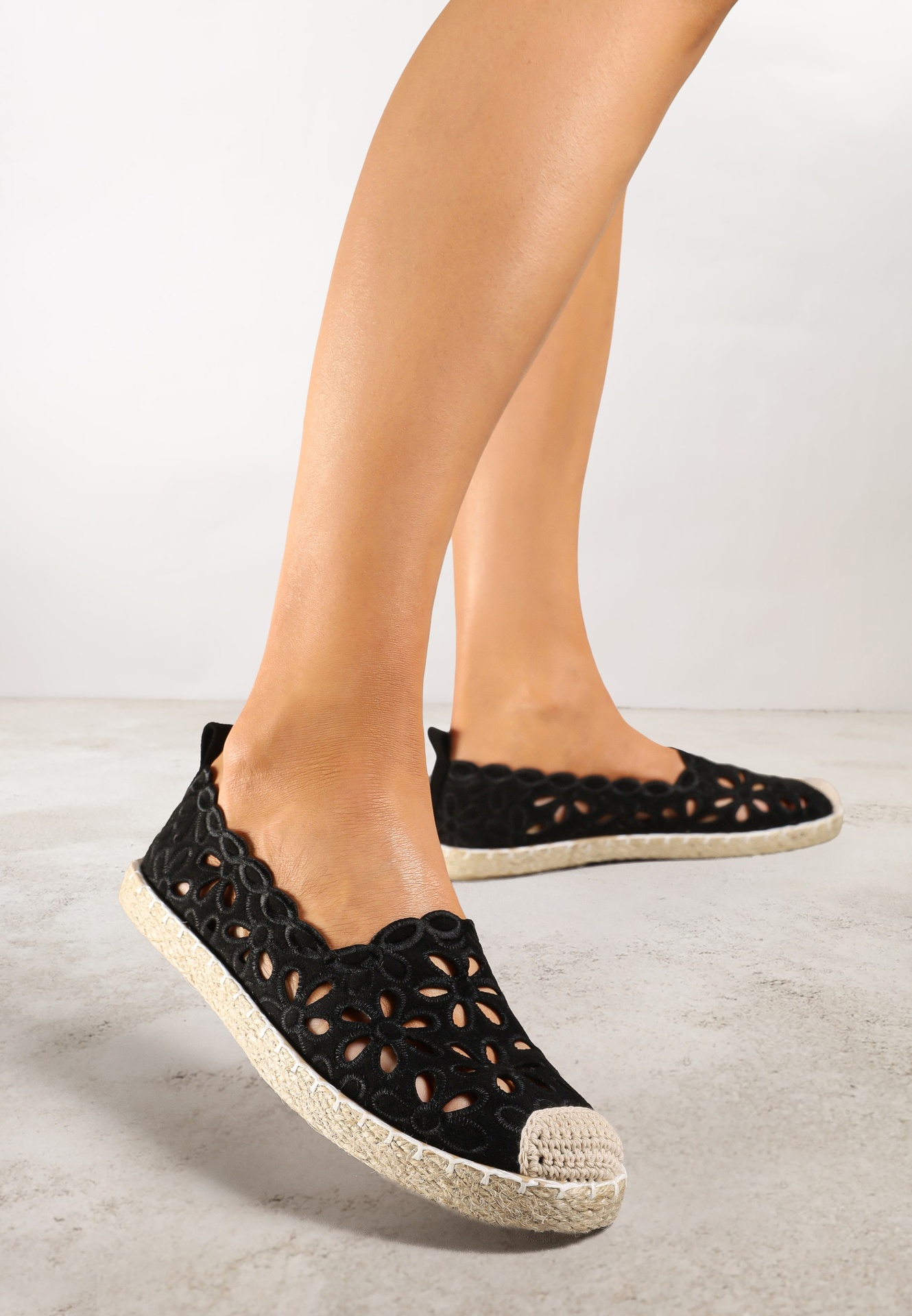 Espadrile Negre Vices Decorate cu Model ajurat și Împletitură decorativă Arivosa