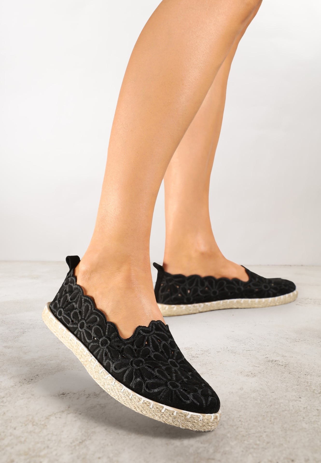Espadrile Împletite Negre Vices cu Motiv Floral cu Decupaje Ajurate Honavia