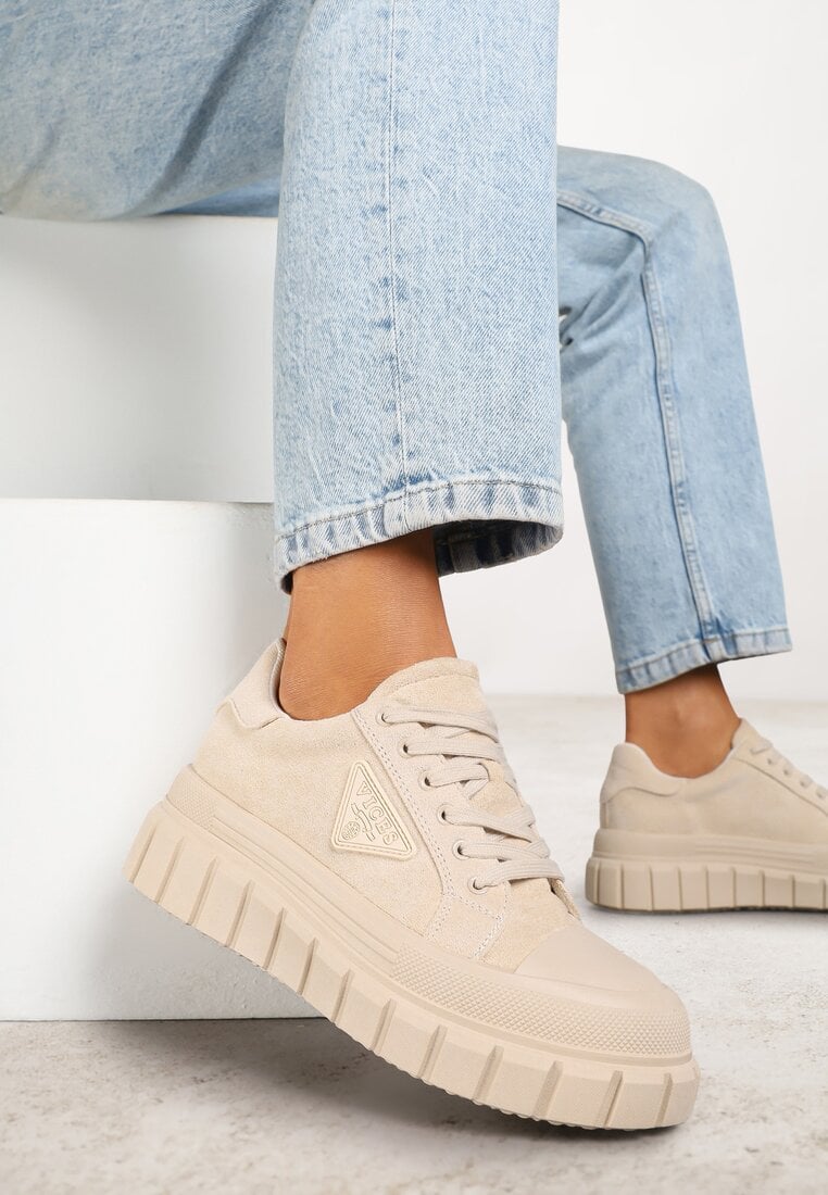 Adidași bej Vices cu platformă, cu decorațiune și inscripția Leawen