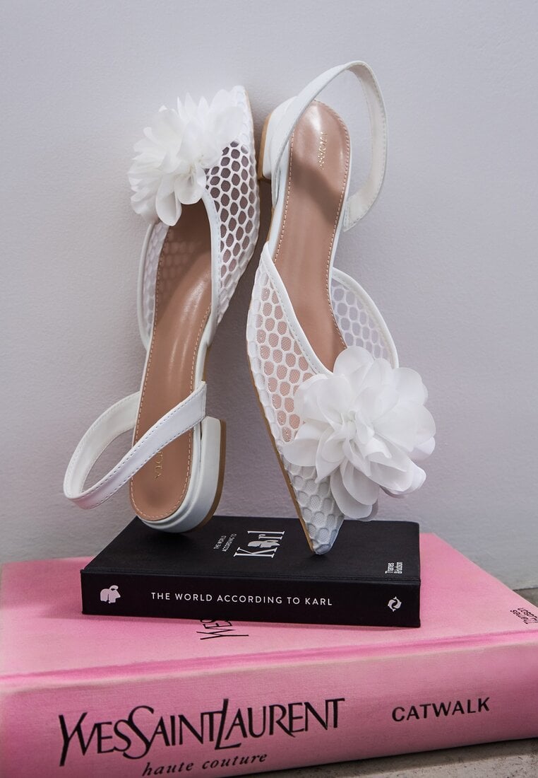 Sandale Albe Vices Slingback cu parte superioară din plasă împodobite cu floare 3D Lilivora