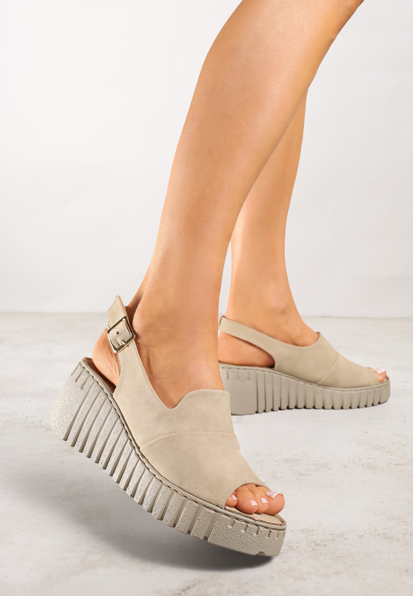 Sandale Bej închis pe pană reliefată Vices Reaveline