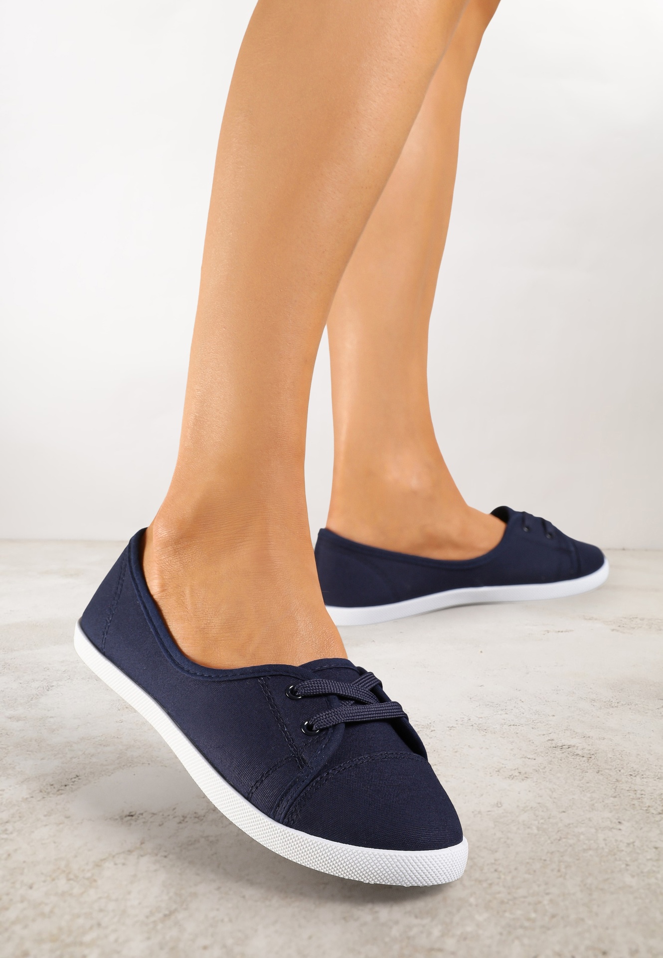 Teniși bleumarin Vices cu șireturi fine Telithia