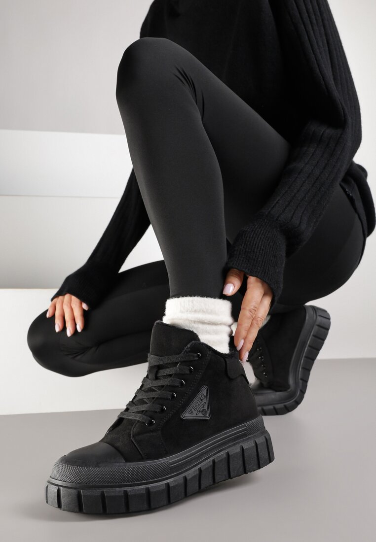 Botine Negre Vices Tip Bocanci cu Platformă cu Ștanțare și Aplicație Gioselda