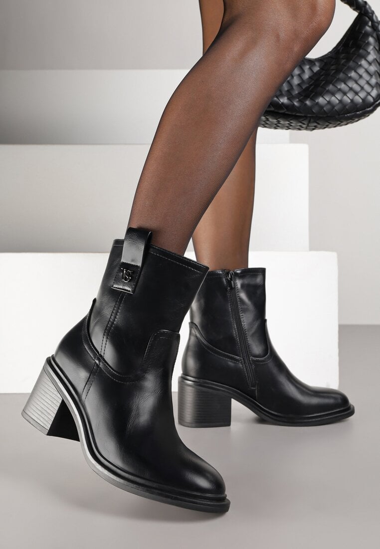 Botine Negre Vices pe Toc Gros decorate cu Aplicație Litere Lorrise