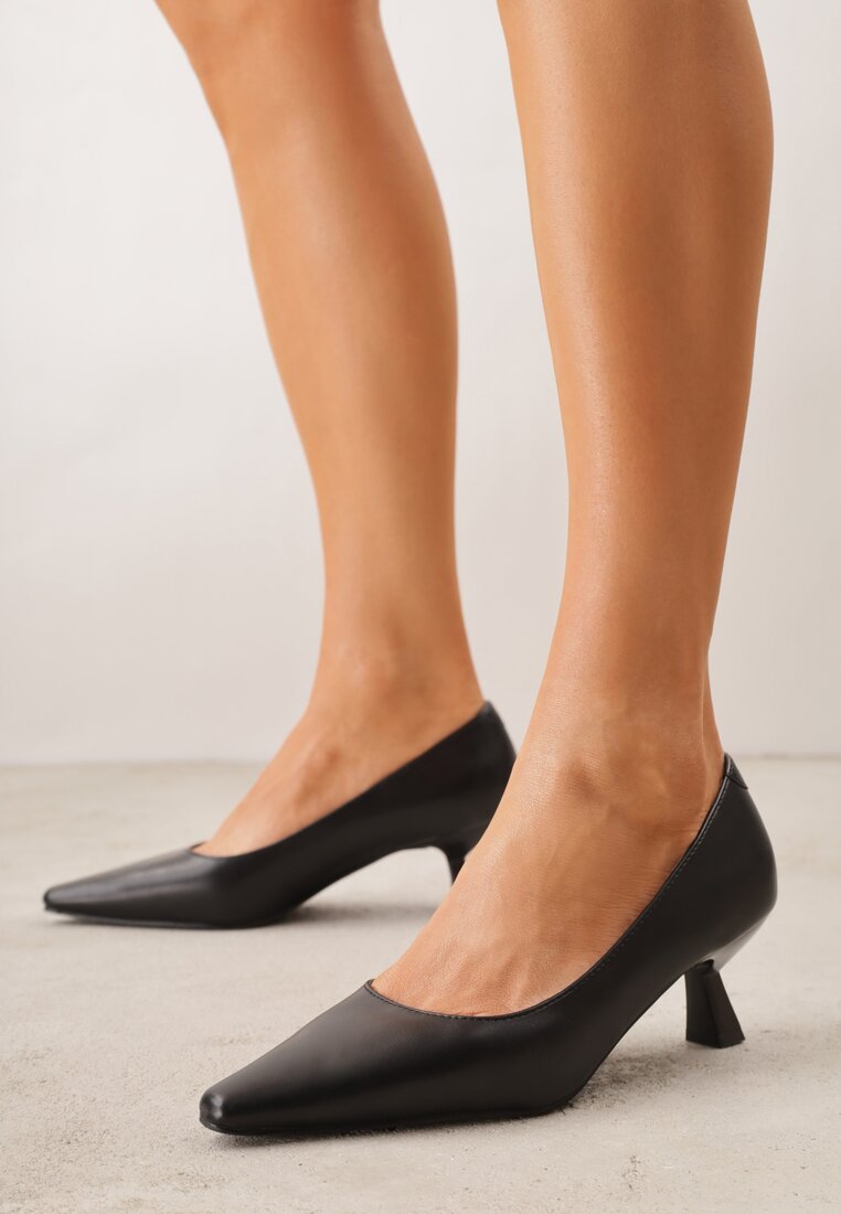 Pantofi cu toc Negri Vices cu toc pisic cu branț din piele naturală Nalibre