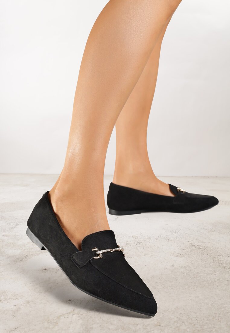 Mocasini negri Vices cu vârf ascuțit decorate cu aplicație Rilosia