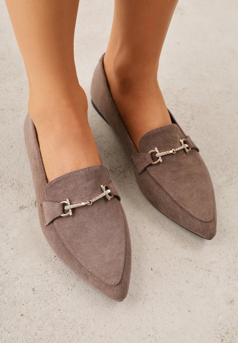 Mocasini Bej închis Vices cu vârf ascuțit decorate cu aplicație Rilosia