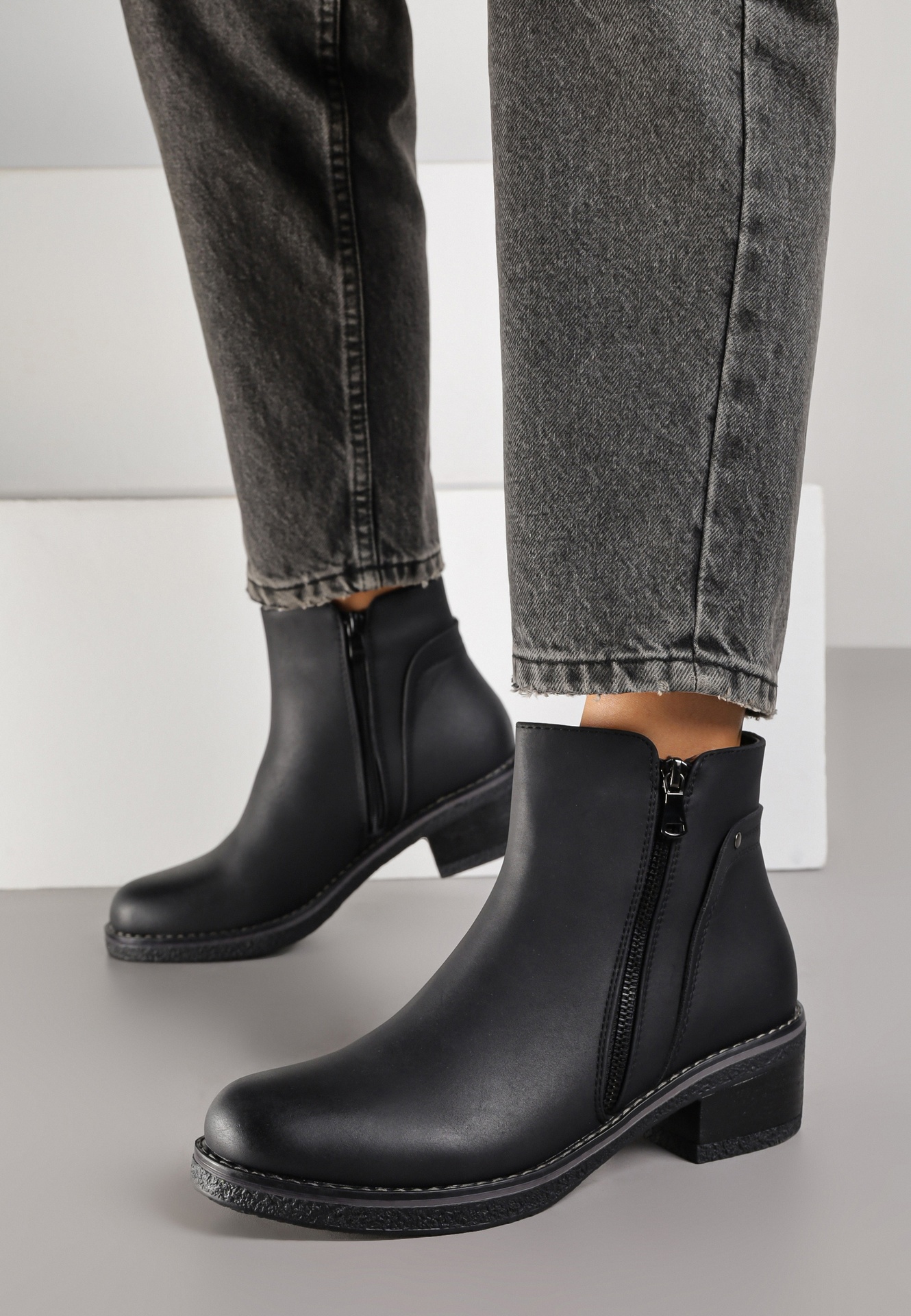 Botine Ilonela Negre