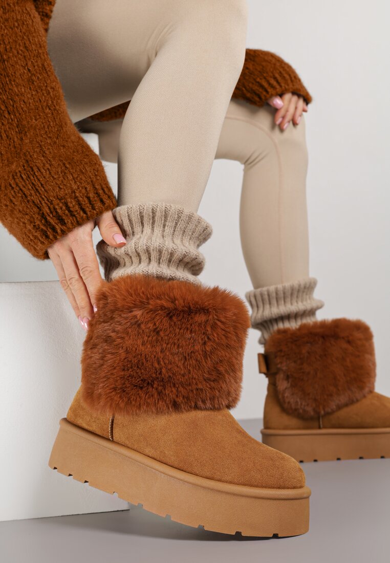 Ghete de zăpadă Maro deschis cu carâmb peste gleznă, căptușite cu blană și o fundiță mică Reinedia