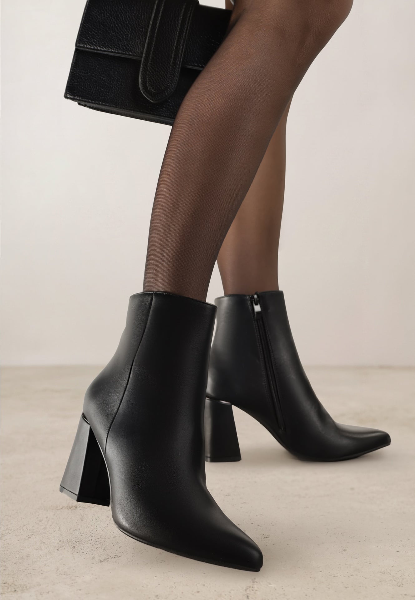Botine Negre cu toc gros Vices Ornamentate cu cusături Illvine