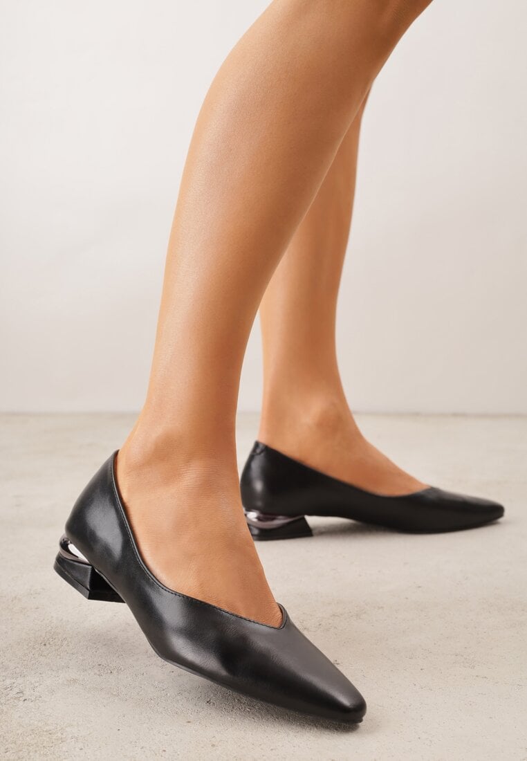 Pantofi cu toc Negri Vices cu Branț din Piele cu Aplicație Metalică Asivina