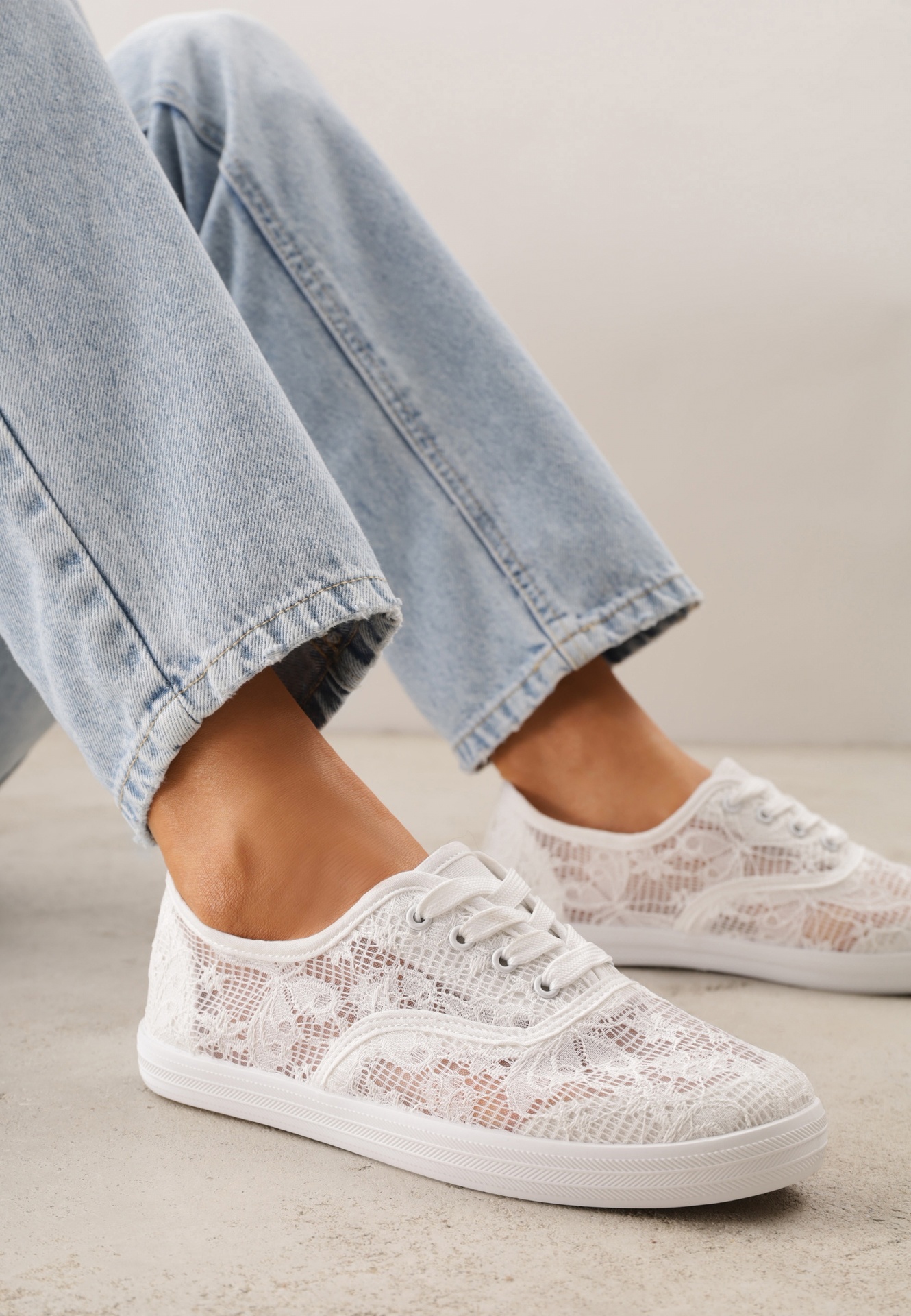 Teniși Taralita Albi