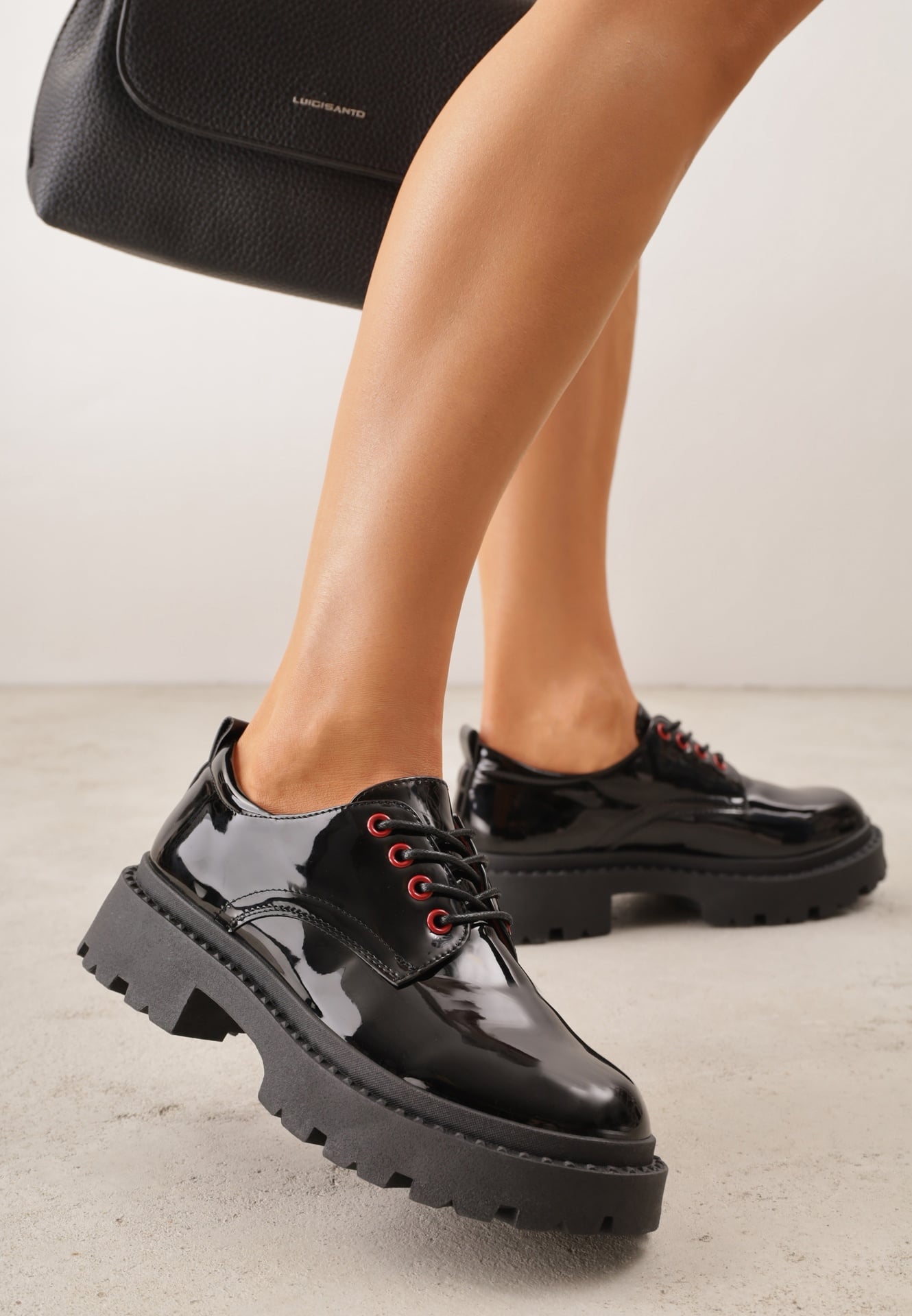 Pantofi Oxford Eleganți Negru-Roșu VICES cu Șireturi și Platformă Anatala