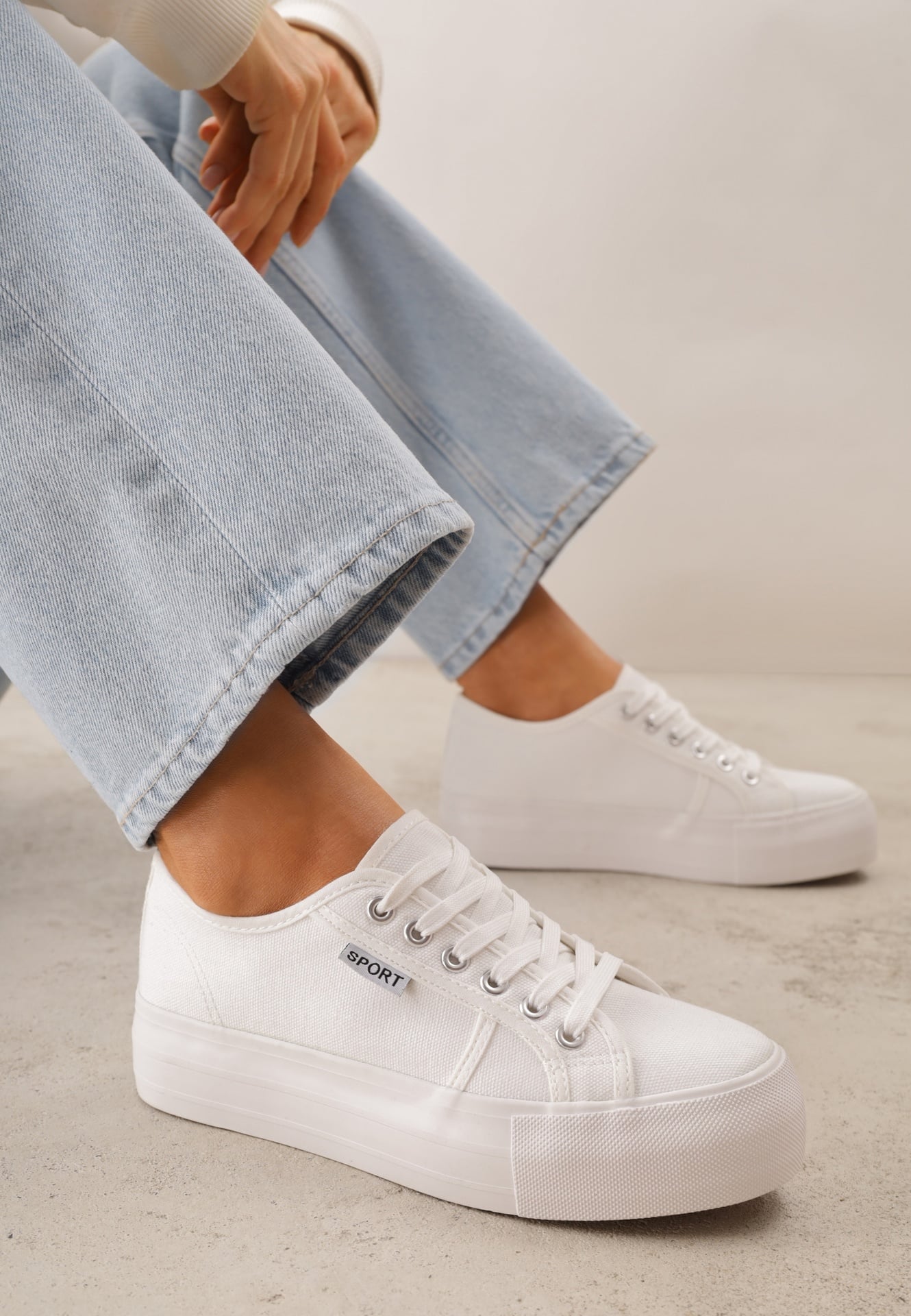 Tenisi Basic Albi VICES în Stil Minimalist Riosanne