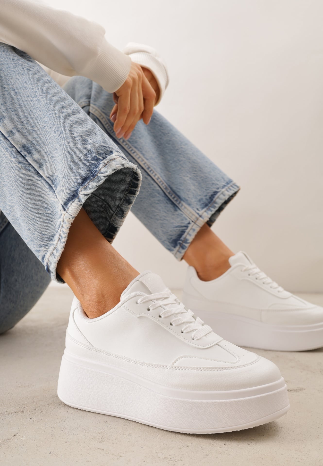 Adidași Albi VICES cu platformă cu vârf decorativ Attis