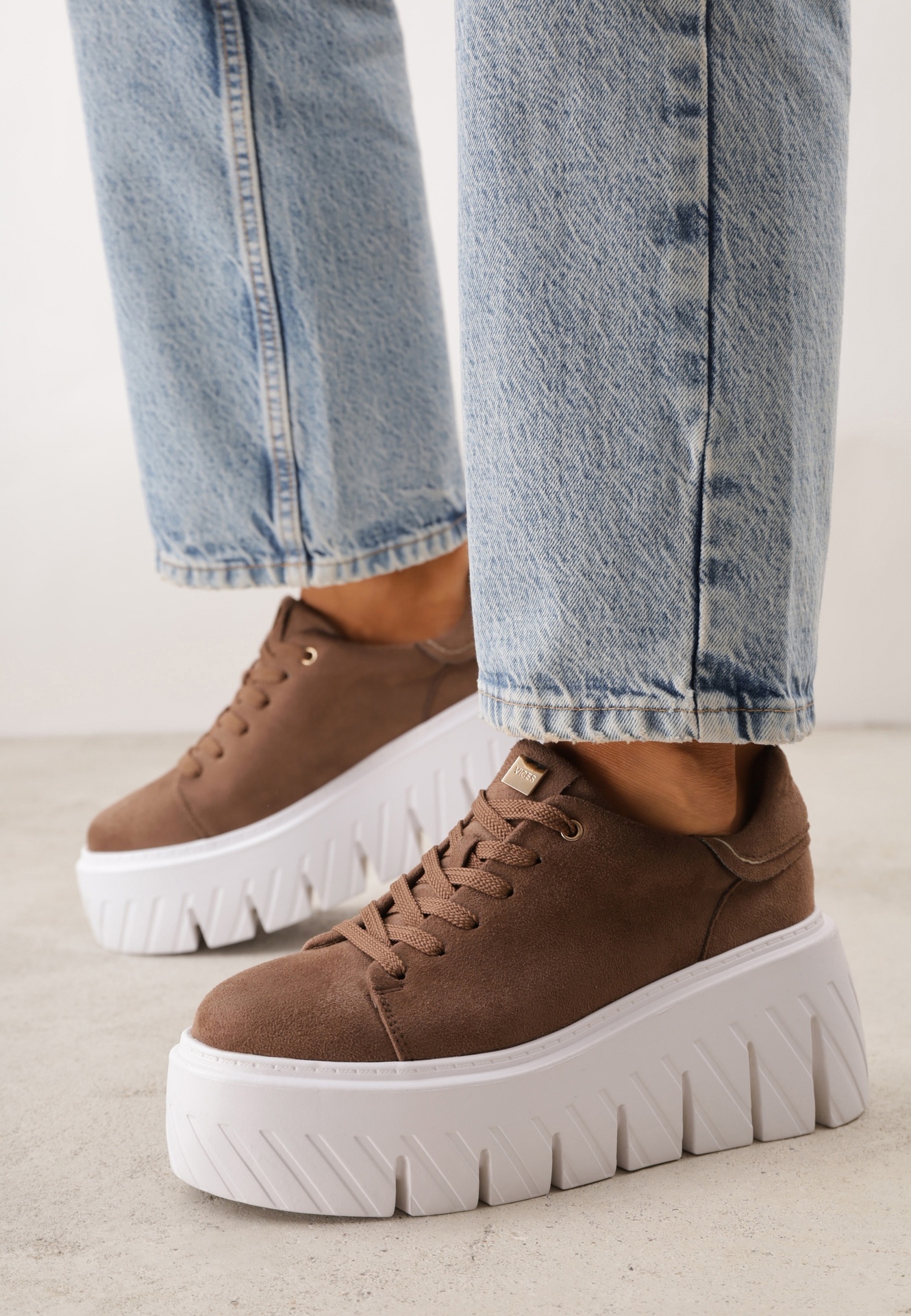 Sneakers VICES pe platformă chunky Tassi Bej închis