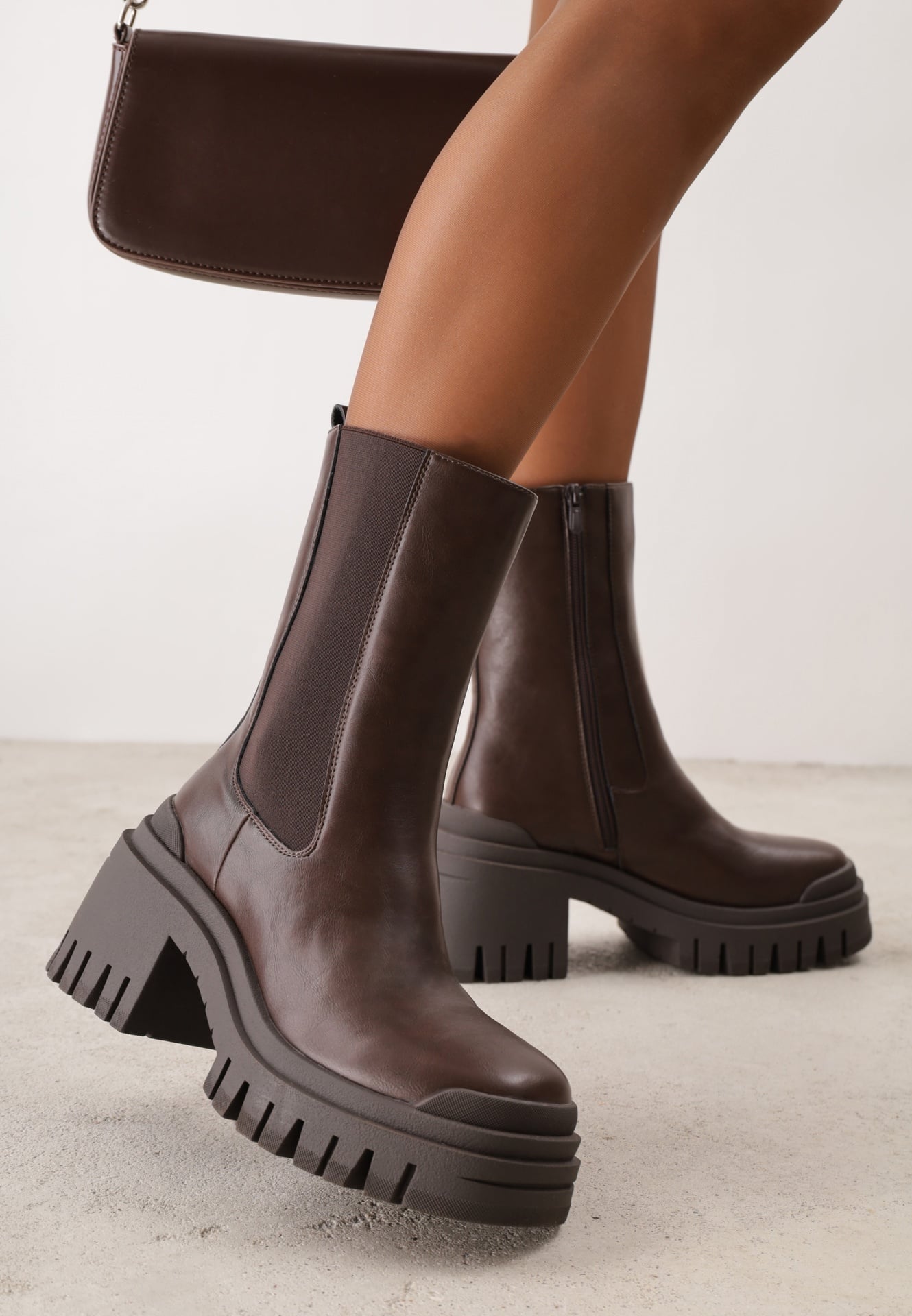 Botine cu talpă joasă (tip chelsea) VICES pe talpă chunky și toc gros cu profil Artsaka Maro