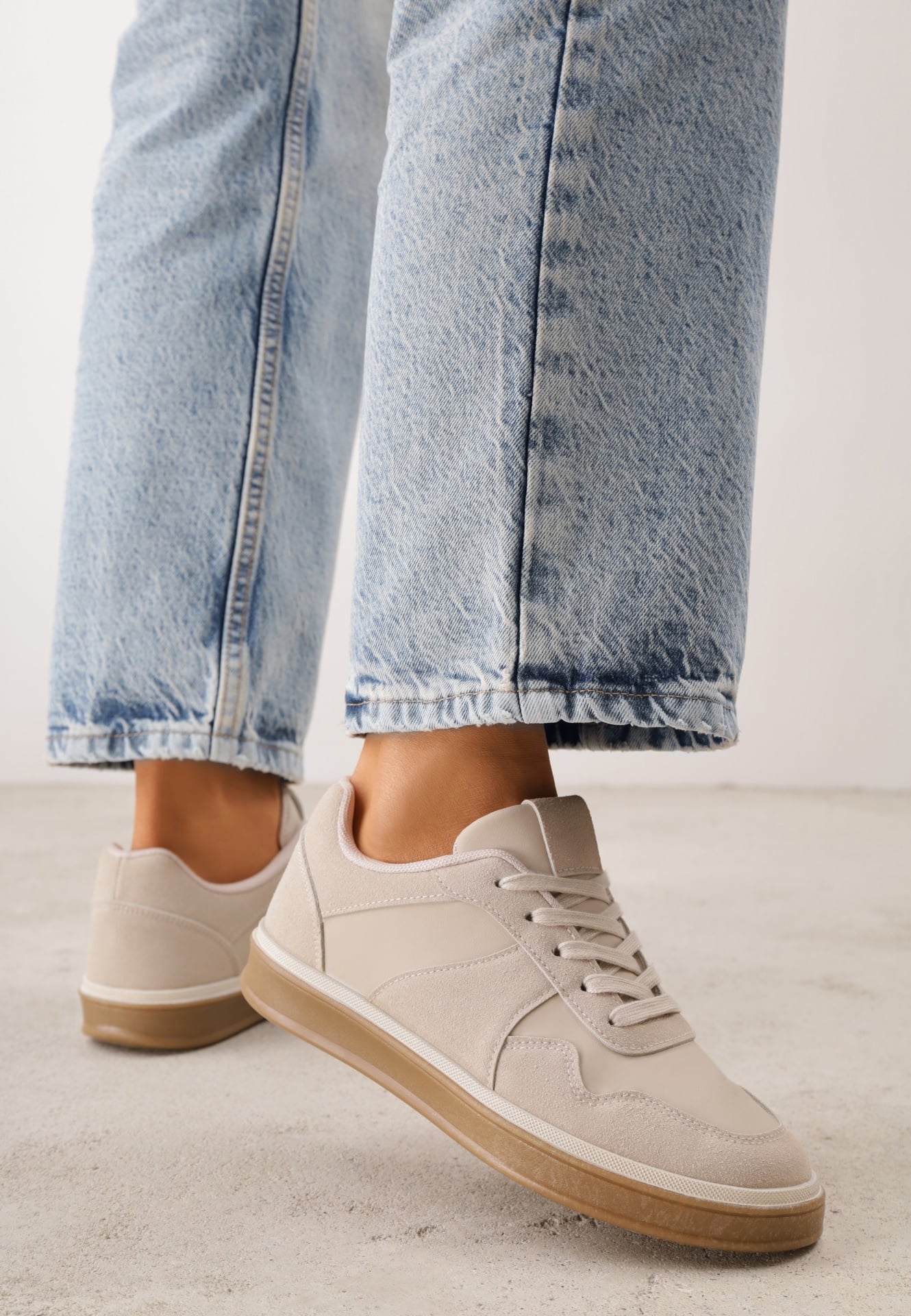 Sneakers VICES în stil Basic cu inserții din imitație de nubuc Akila Bej închis
