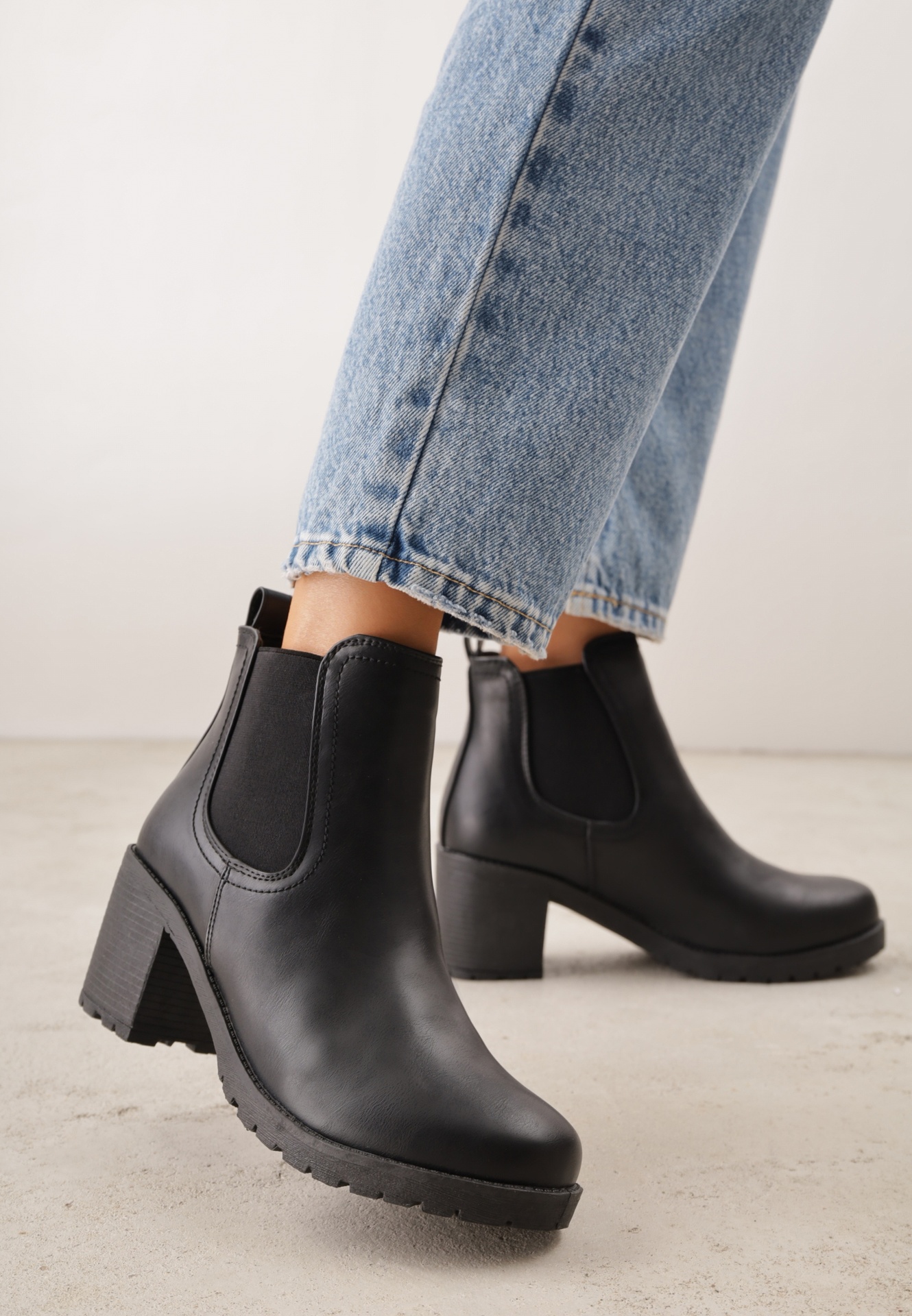 Botine Negre VICES stil Chelsea cu toc gros Cezeire